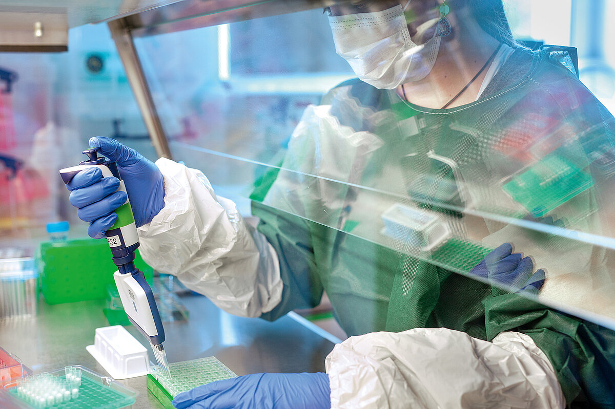 Pipetting samples